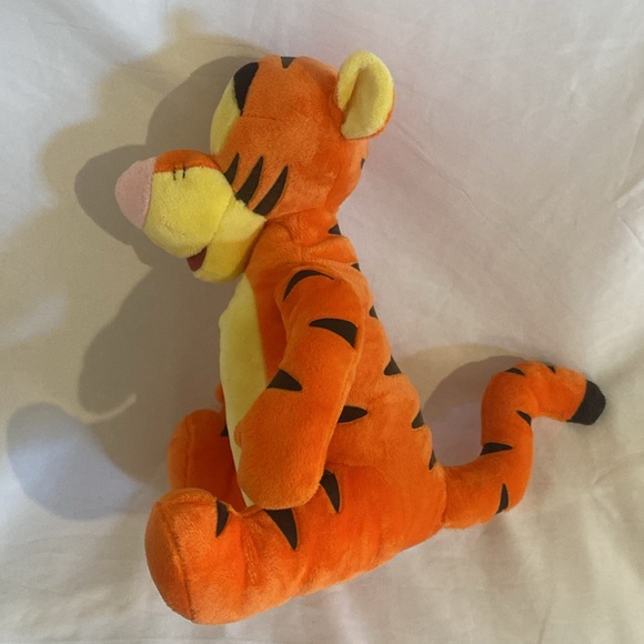 Khols Disney 12” Tigger from Winnie The Pooh from - Picture 2 of 4